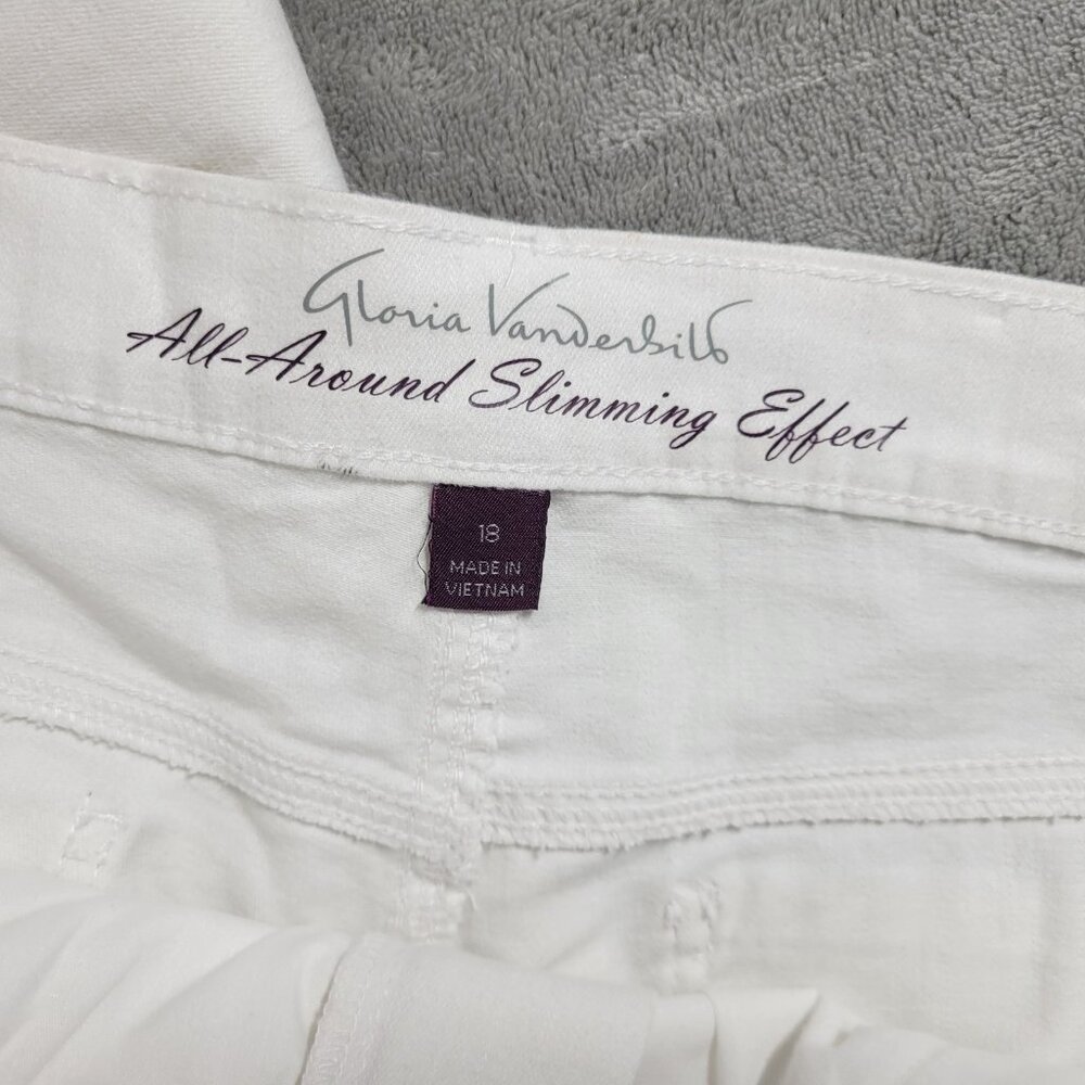 Gloria Vanderbilt Women's Plus 18 White Skimmer Capri Shorts Slimming CAP45E - Picture 7 of 9